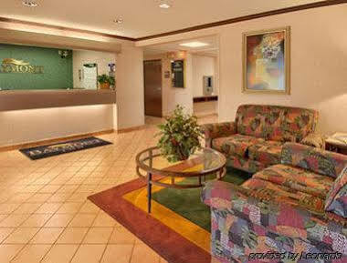 Baymont By Wyndham St. Joseph/Stevensville Exteriör bild